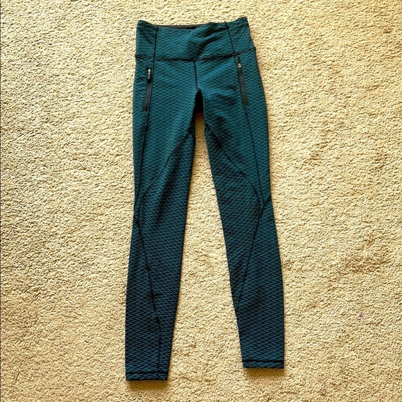 Lululemon Run It Out Tight W’s 4 Black Blue Tiny Geo Print Leggings Activewear - Picture 1 of 12